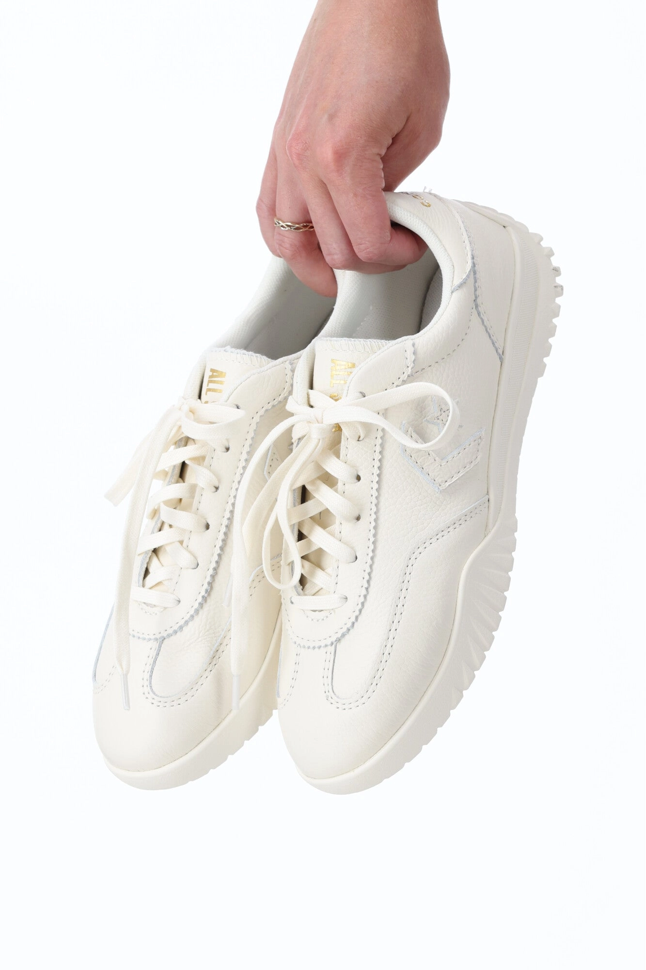 Converse Unisex Run Star Trainer Gold Low Top Egret