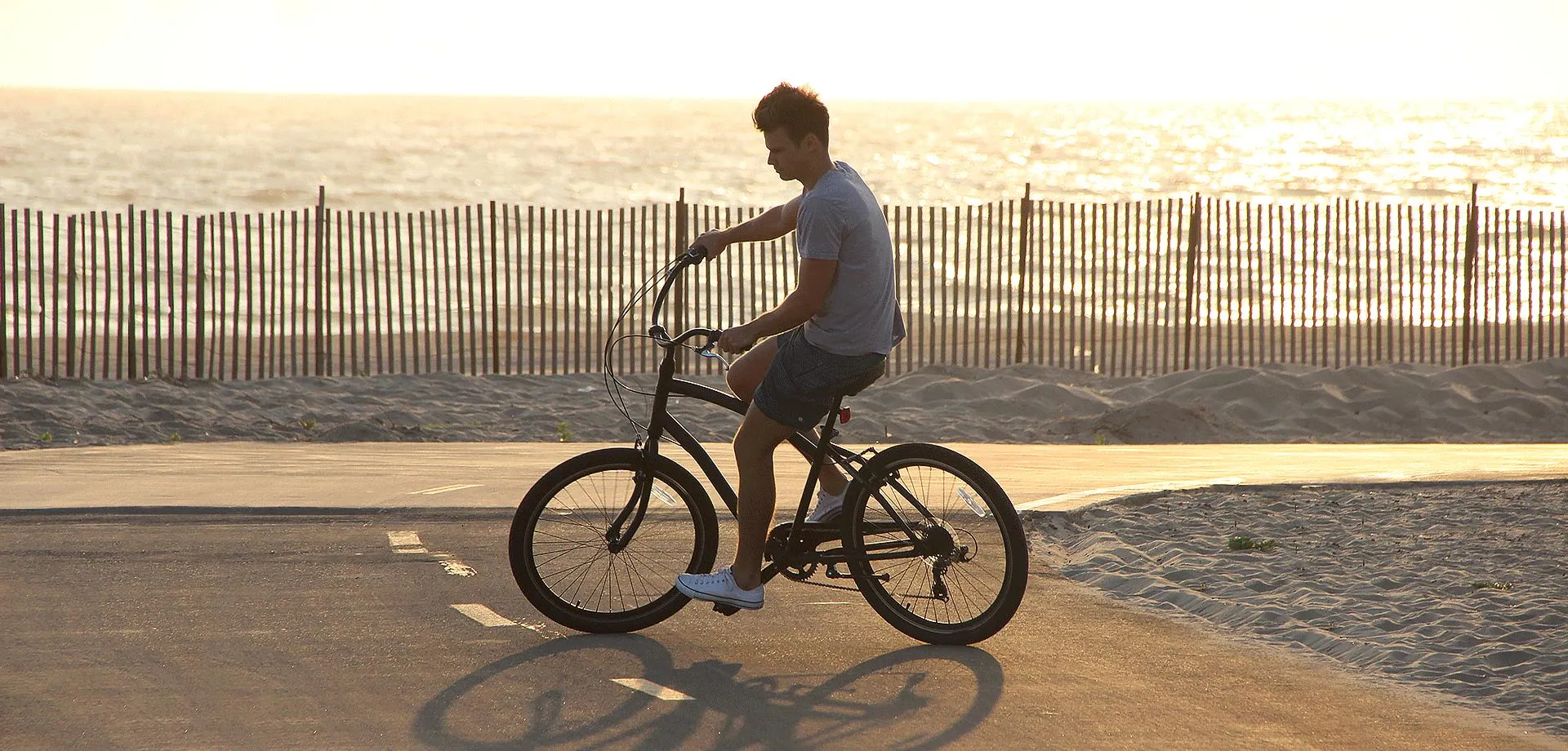sixthreezero EVRYjourney Men's Casual Edition 7-Speed w/ Integrated Cable Lock and Basket